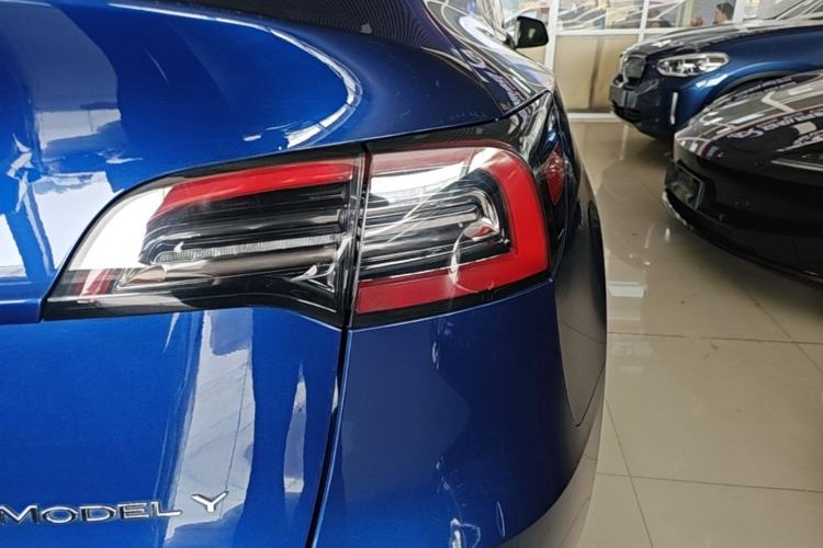 Used Tesla Model Y 2021 Standard Range Rear-Wheel Drive Version Exterior 3