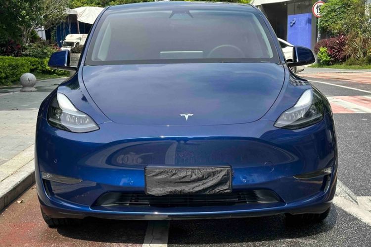 Used Tesla Model Y 2021 Long-Range All-Wheel-Drive Version Exterior 3