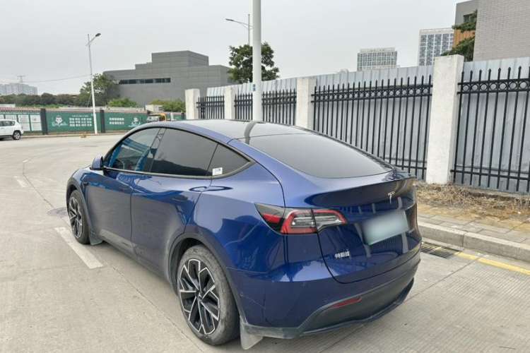 Used Tesla Model Y 2021 Standard Range Rear-Wheel Drive Version Exterior 4