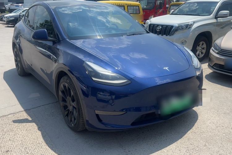 Used Tesla Model Y 2021 Long-Range All-Wheel-Drive Version Exterior 4