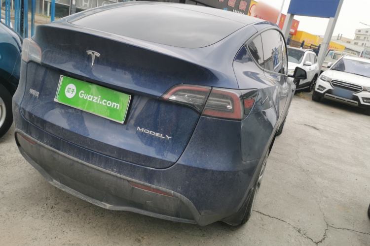 Used Tesla Model Y 2021 Long-Range All-Wheel-Drive Version Exterior 5