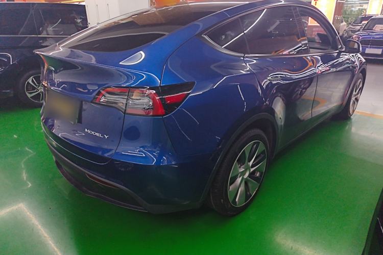 Used Tesla Model Y 2021 Long-Range All-Wheel-Drive Version Exterior 5