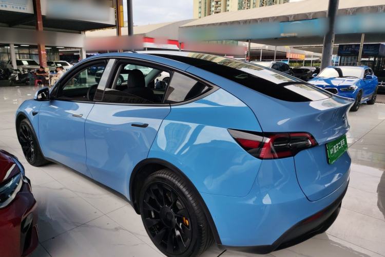 Used Tesla Model Y 2021 Long-Range All-Wheel-Drive Version Exterior 5