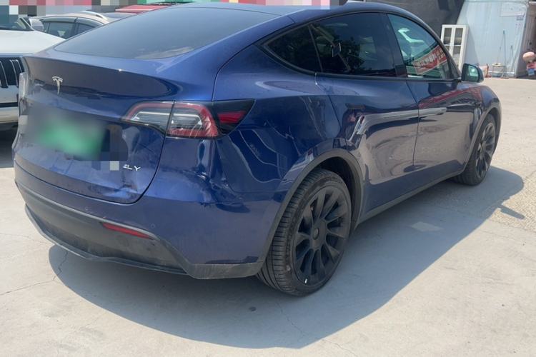 Used Tesla Model Y 2021 Long-Range All-Wheel-Drive Version Exterior 5