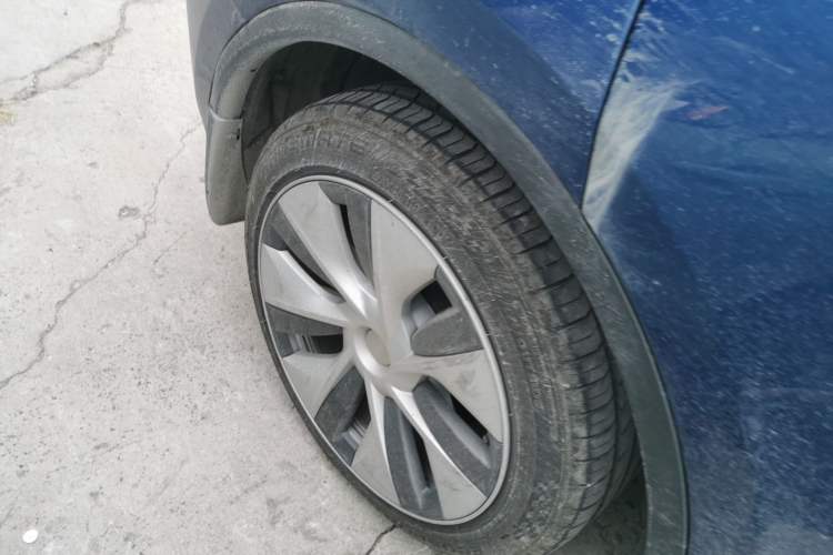 Used Tesla Model Y 2021 Long-Range All-Wheel-Drive Version Exterior 8