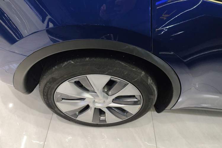 Used Tesla Model Y 2021 Standard Range Rear-Wheel Drive Version Exterior 8