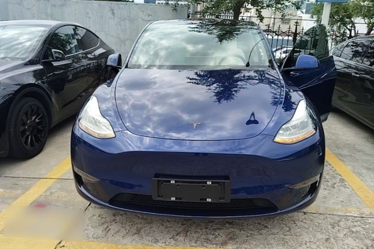 Used Tesla Model Y 2021 Long-Range All-Wheel-Drive Version 3D7 Front