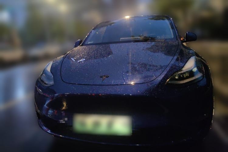 Used Tesla Model Y 2021 Long-Range All-Wheel-Drive Version Front