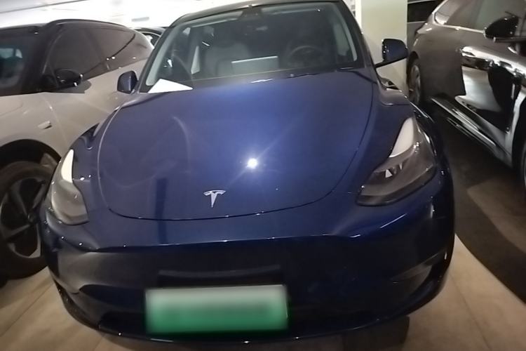 Used Tesla Model Y 2021 Long-Range All-Wheel-Drive Version Front