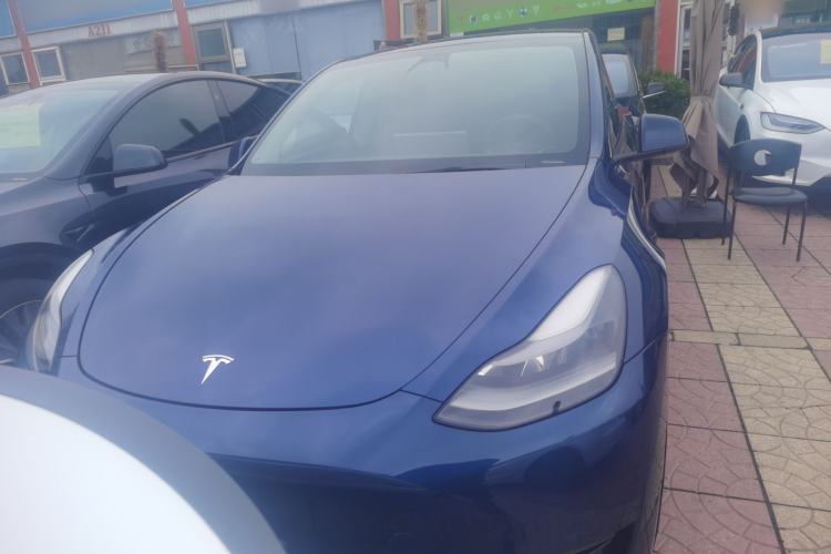 Used Tesla Model Y 2021 Long-Range All-Wheel-Drive Version 3D7 Front