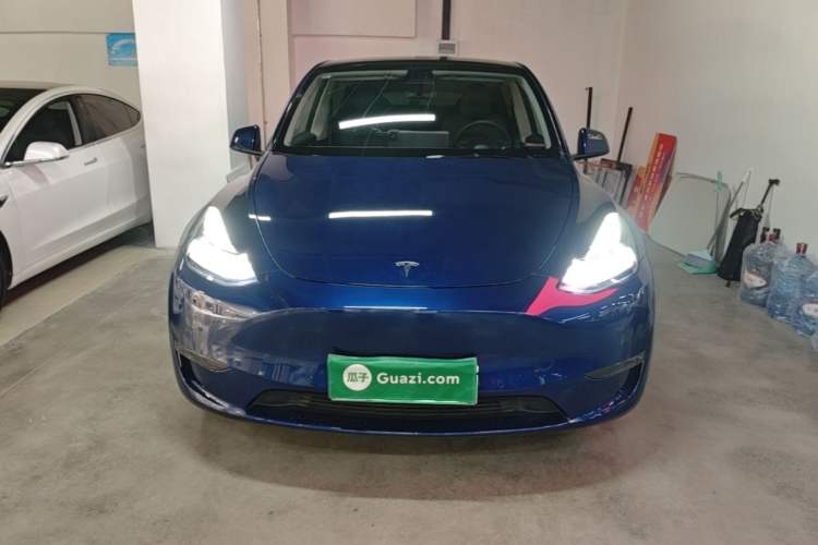 Used Tesla Model Y 2021 Long-Range All-Wheel-Drive Version 3D7 Front