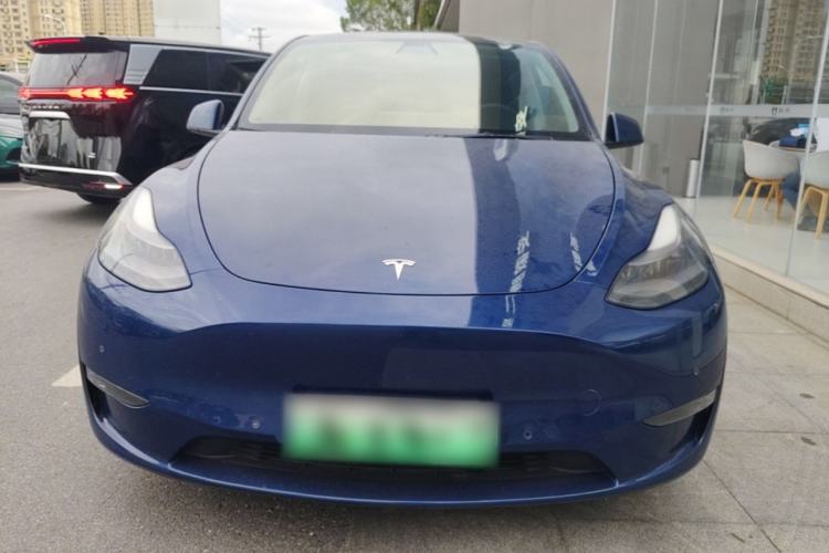 Used Tesla Model Y 2021 Long-Range All-Wheel-Drive Version 3D7 Front