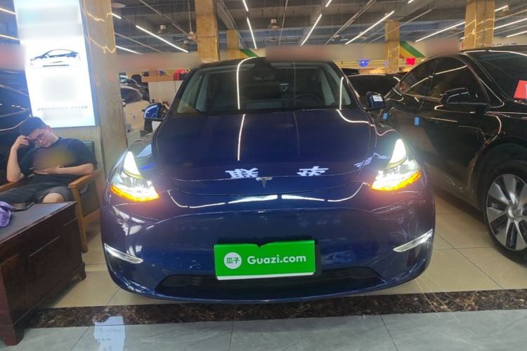 Used Tesla Model Y 2021 Long-Range All-Wheel-Drive Version Front