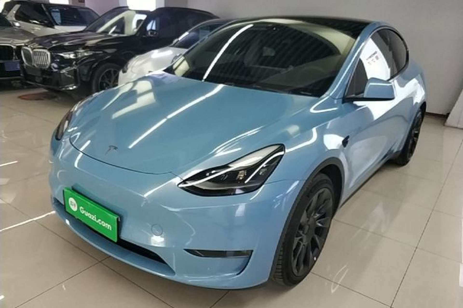 Used Tesla Model Y 2021 Standard Range Rear-Wheel Drive Version Front Left 45 Deg