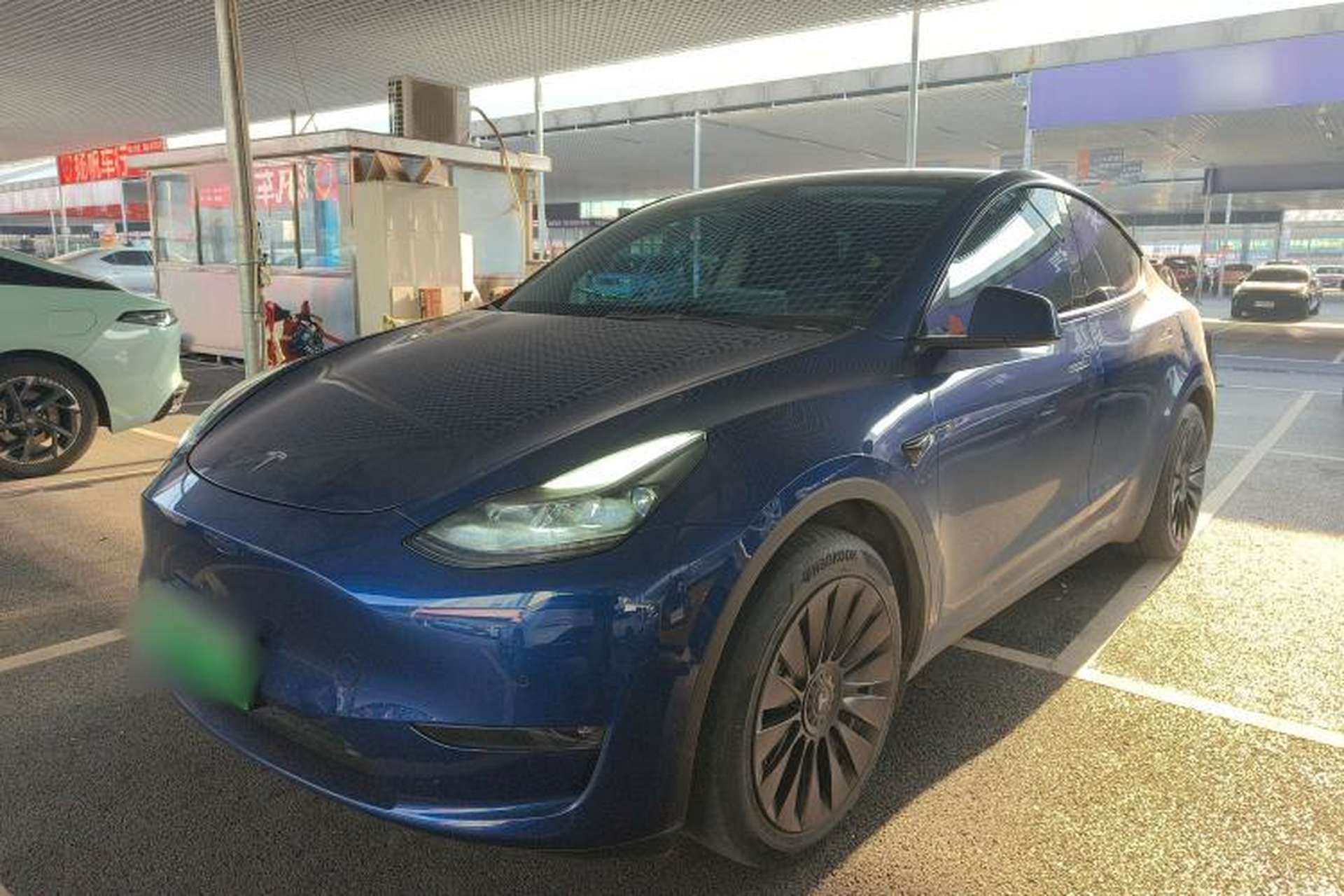 Used Tesla Model Y 2021 Standard Range Rear-Wheel Drive Version Front Left 45 Deg