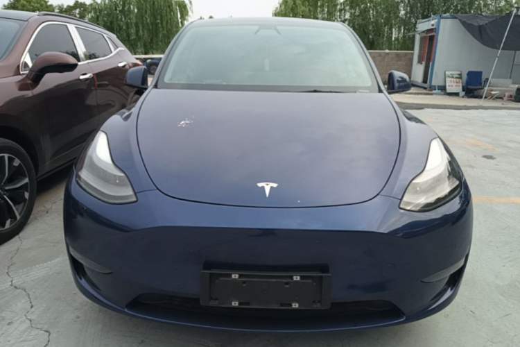 Used Tesla Model Y 2021 Long-Range All-Wheel-Drive Version Front