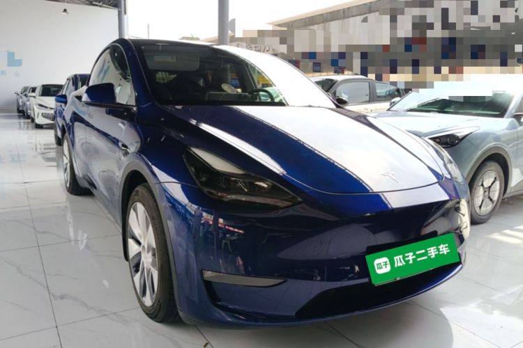 Used Tesla Model Y 2021 Long-Range All-Wheel-Drive Version 3D7 Front Right 45 Deg