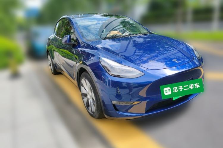 Used Tesla Model Y 2021 Standard Range Rear-Wheel Drive Version Front Right 45 Deg