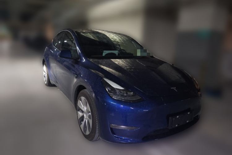 Used Tesla Model Y 2021 Long-Range All-Wheel-Drive Version 3D7 Front Right 45 Deg