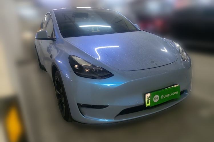 Used Tesla Model Y 2021 Long-Range All-Wheel-Drive Version Front Right 45 Deg