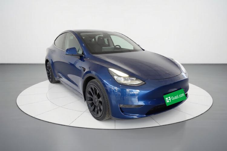 Used Tesla Model Y 2021 Long-Range All-Wheel-Drive Version Front Right 45 Deg