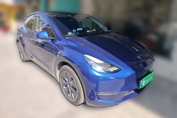 Used Tesla Model Y 2021 Standard Range Rear-Wheel Drive Version Front Right 45 Deg