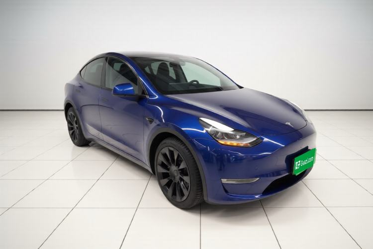 Used Tesla Model Y 2021 Long-Range All-Wheel-Drive Version 3D7 Front Right 45 Deg