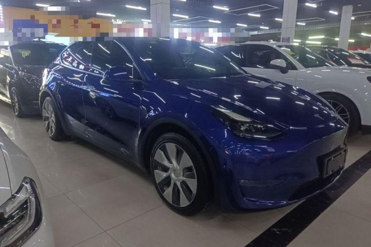 Used Tesla Model Y 2021 Standard Range Rear-Wheel Drive Version Front Right 45 Deg