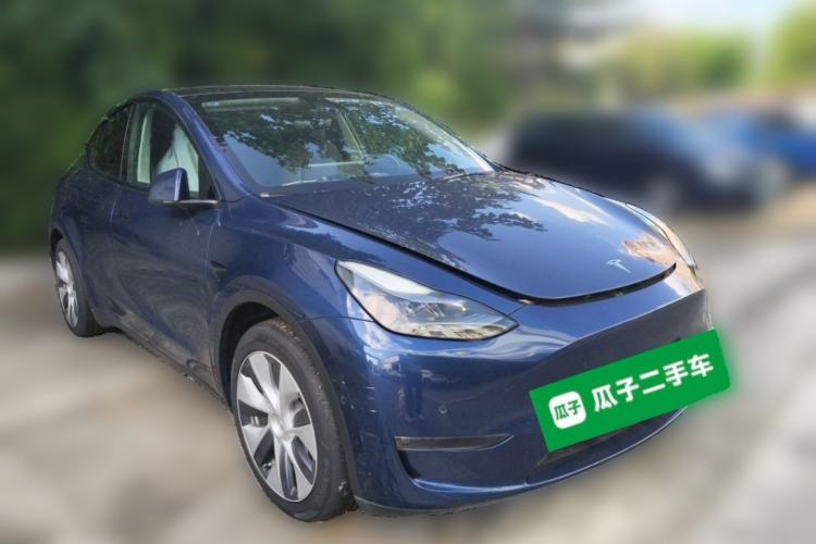 Used Tesla Model Y 2021 Standard Range Rear-Wheel Drive Version Front Right 45 Deg