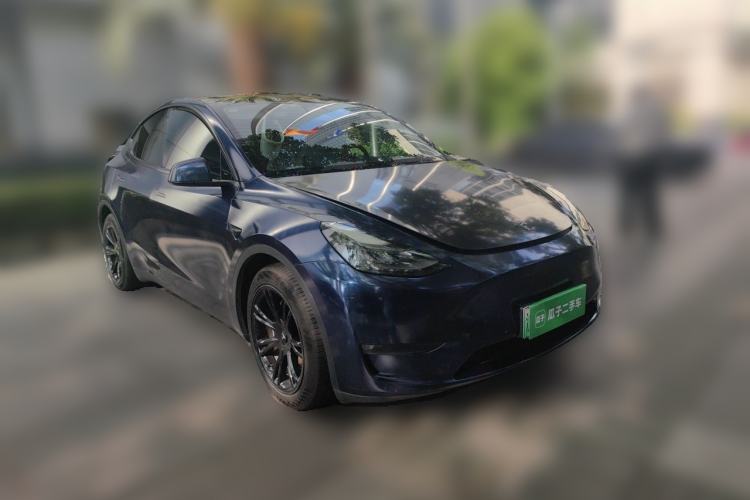 Used Tesla Model Y 2021 Long-Range All-Wheel-Drive Version 3D7 Front Right 45 Deg
