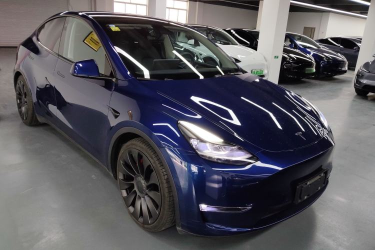 Used Tesla Model Y 2021 Performance High-Performance All-Wheel-Drive Version Front Right 45 Deg