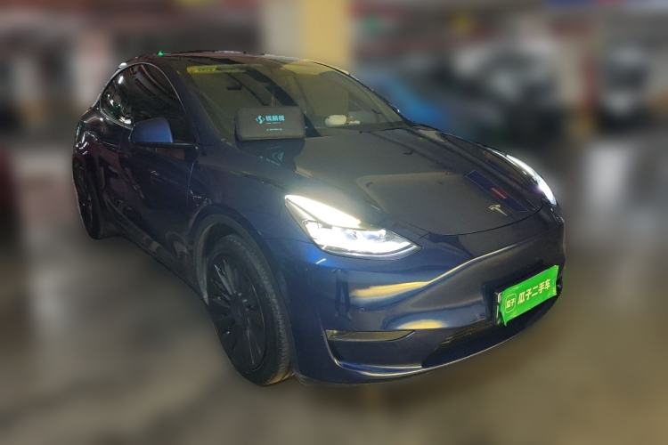 Used Tesla Model Y 2021 Long-Range All-Wheel-Drive Version Front Right 45 Deg