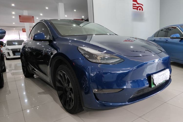 Used Tesla Model Y 2021 Long-Range All-Wheel-Drive Version 3D7 Front Right 45 Deg