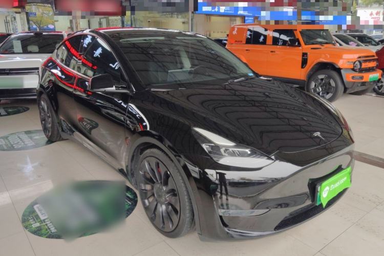 Used Tesla Model Y 2021 Performance High-Performance All-Wheel-Drive Version Front Right 45 Deg