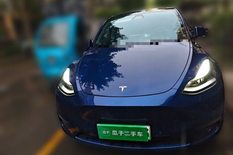 Used Tesla Model Y 2021 Long-Range All-Wheel-Drive Version Front