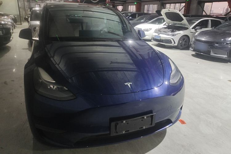 Used Tesla Model Y 2021 Long-Range All-Wheel-Drive Version Front
