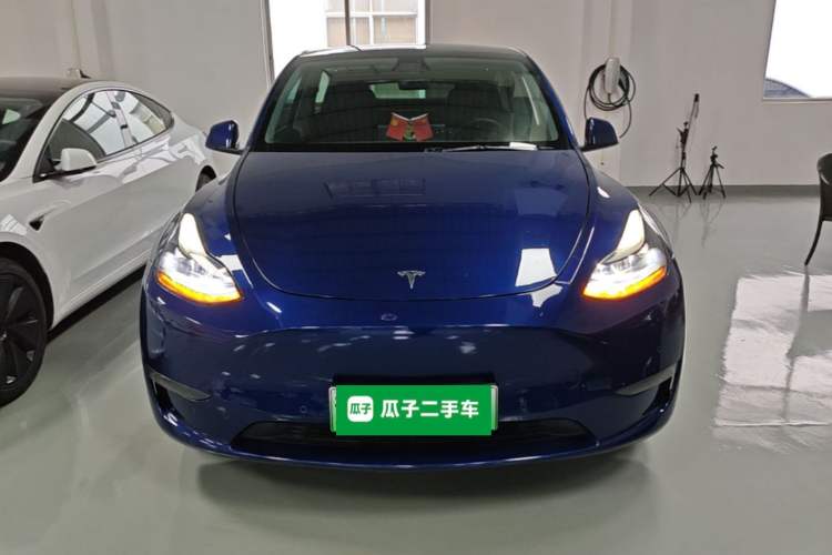 Used Tesla Model Y 2021 Standard Range Rear-Wheel Drive Version Front