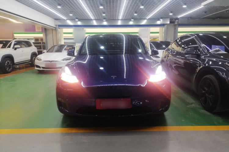 Used Tesla Model Y 2021 Long-Range All-Wheel-Drive Version 3D7 Front