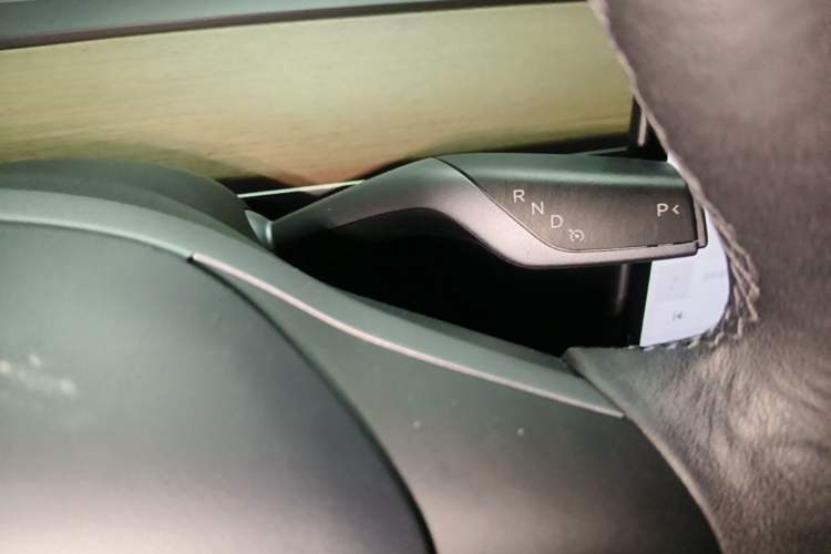 Used Tesla Model Y 2021 Long-Range All-Wheel-Drive Version Gear Lever