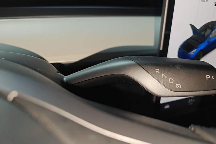 Used Tesla Model Y 2021 Long-Range All-Wheel-Drive Version 3D7 Gear Lever