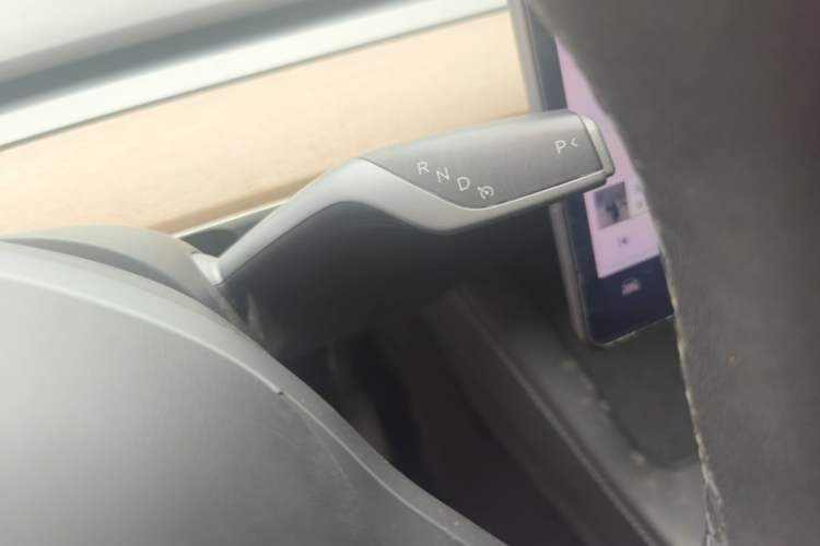 Used Tesla Model Y 2021 Long-Range All-Wheel-Drive Version Gear Lever