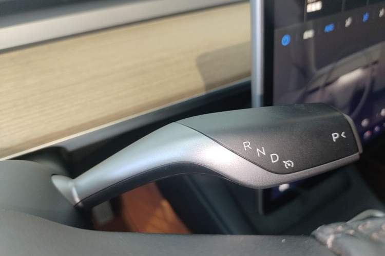 Used Tesla Model Y 2021 Standard Range Rear-Wheel Drive Version Gear Lever