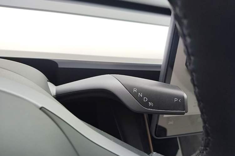 Used Tesla Model Y 2021 Long-Range All-Wheel-Drive Version 3D7 Gear Lever