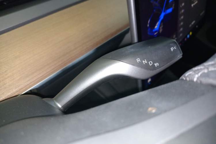Used Tesla Model Y 2021 Standard Range Rear-Wheel Drive Version Gear Lever