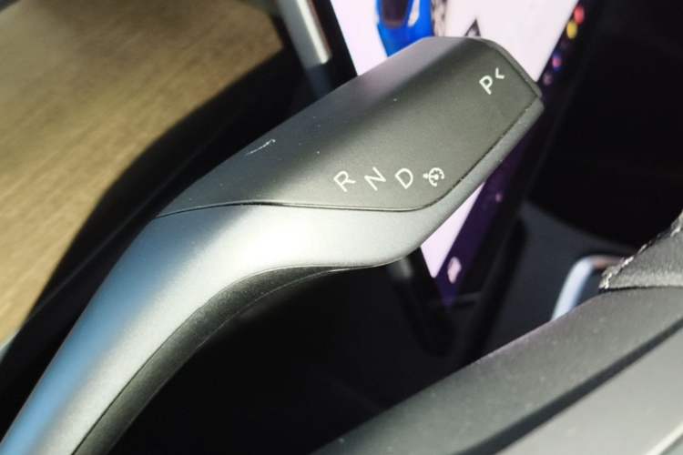 Used Tesla Model Y 2021 Long-Range All-Wheel-Drive Version 3D7 Gear Lever
