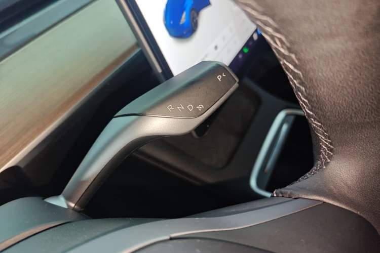 Used Tesla Model Y 2021 Long-Range All-Wheel-Drive Version 3D7 Gear Lever
