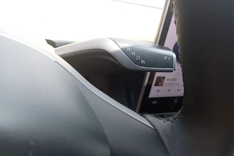 Used Tesla Model Y 2021 Long-Range All-Wheel-Drive Version 3D7 Gear Lever