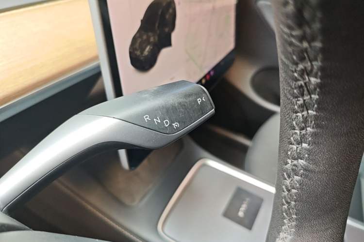 Used Tesla Model Y 2021 Long-Range All-Wheel-Drive Version 3D7 Gear Lever