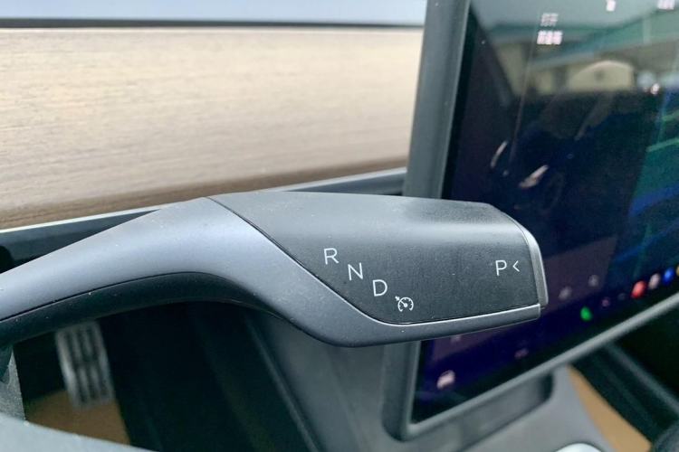 Used Tesla Model Y 2021 Long-Range All-Wheel-Drive Version Gear Lever