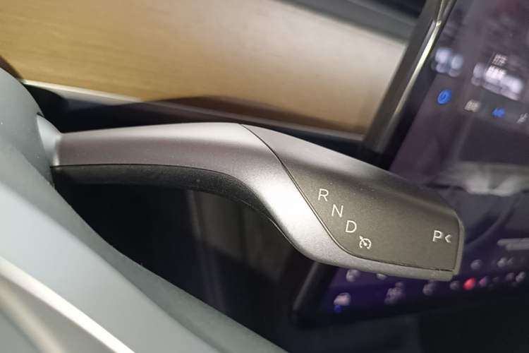 Used Tesla Model Y 2021 Standard Range Rear-Wheel Drive Version Gear Lever